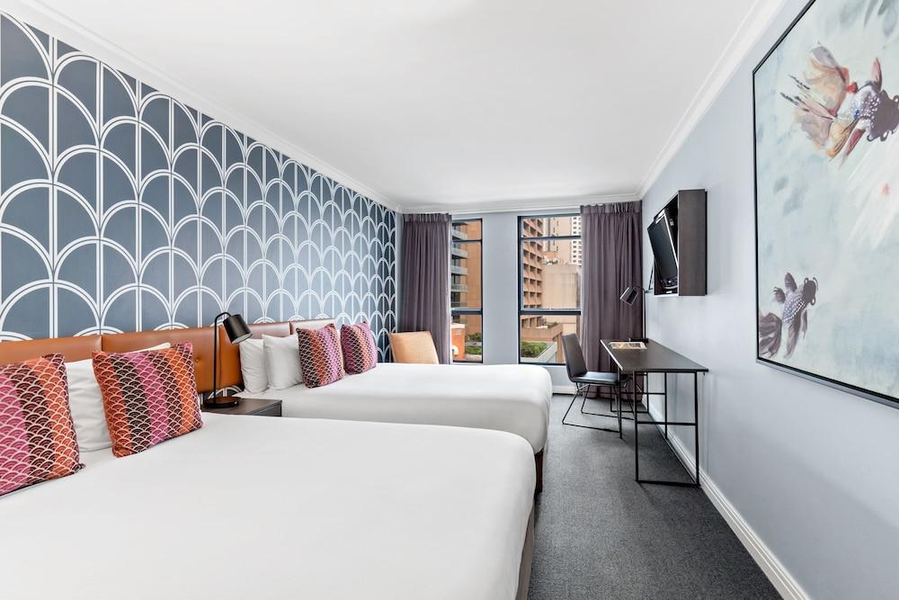 Mantra Sydney Central Room Type - Studio, 2 Queen Beds