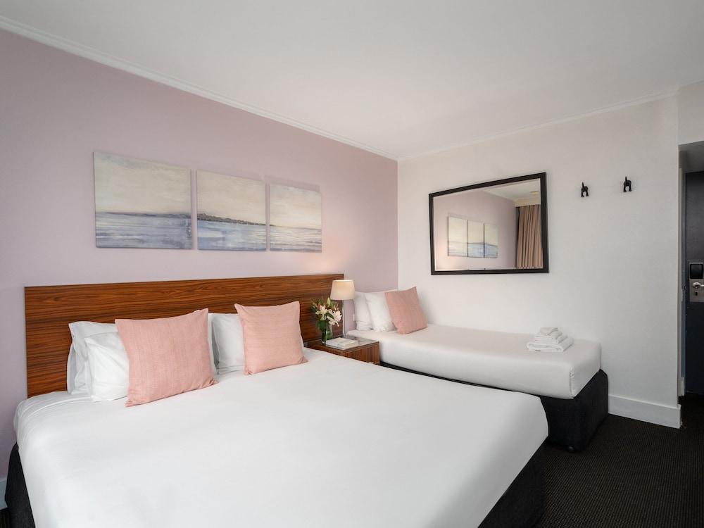 Park Regis City Centre Room Type - Standard Triple Room
