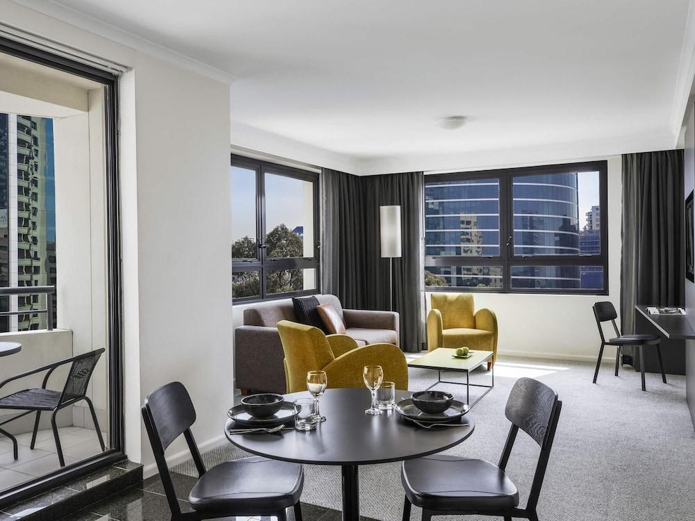 مانترا باراماتا