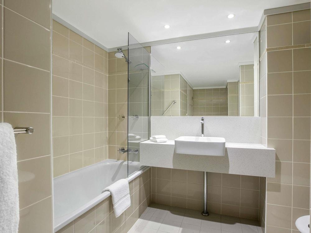 Mantra Chatswood Room Type - Room, 1 Bedroom