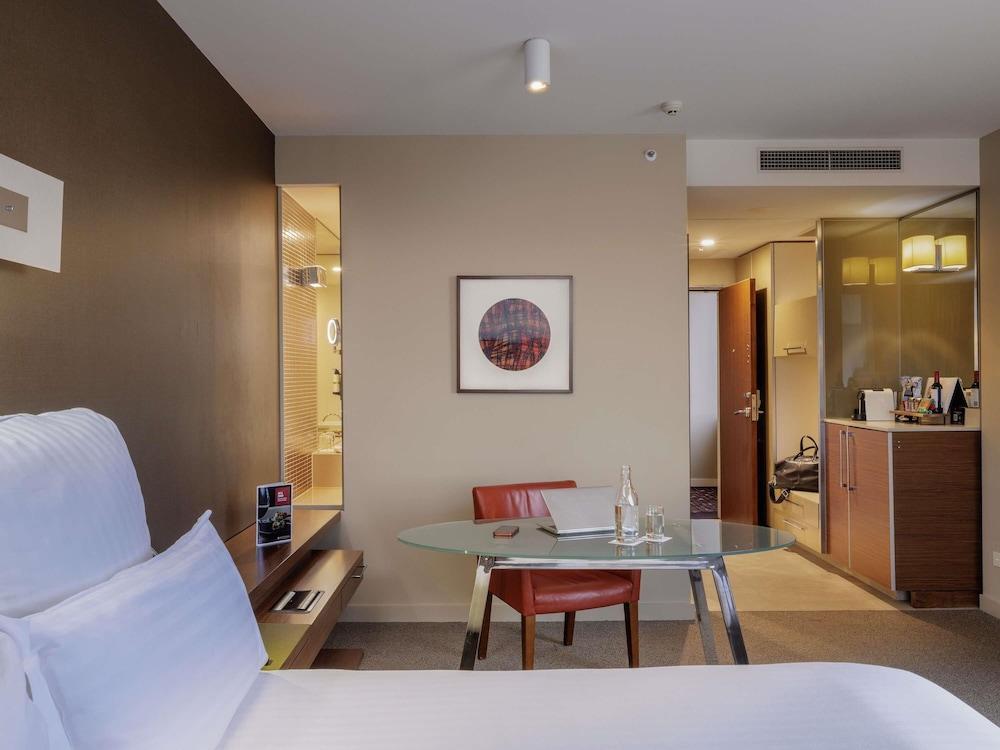 Pullman at Sydney Olympic Park Room Type - Executive Room, 1 King Bed