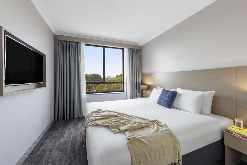 Oaks Sydney North Ryde Suites Room Type - Deluxe Apartment, 1 Bedroom (No Housekeeping)