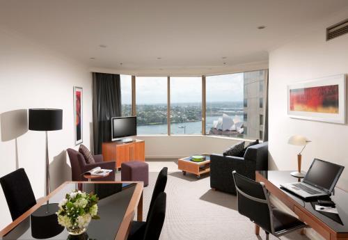 Quay West Suites Sydney Room Type - One Bedroom Harbour View Suite (Non-Refurbished) Quay West Suites Sydney Room Type - One Bedroom Harbour View Suite (Non-Refurbished)