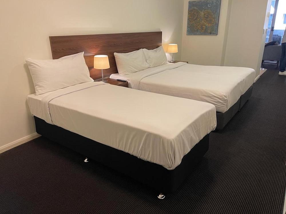 APX World Square Room Type - Executive Family Studio (Limited Housekeeping) APX World Square Room Type - Executive Family Studio (Limited Housekeeping)