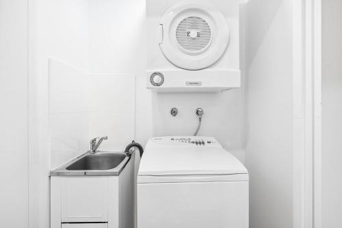 APX World Square Room Type - Executive Family Studio