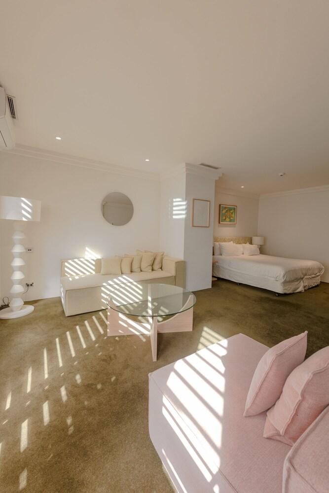 Hotel Ravesis Room Type - Terrace King