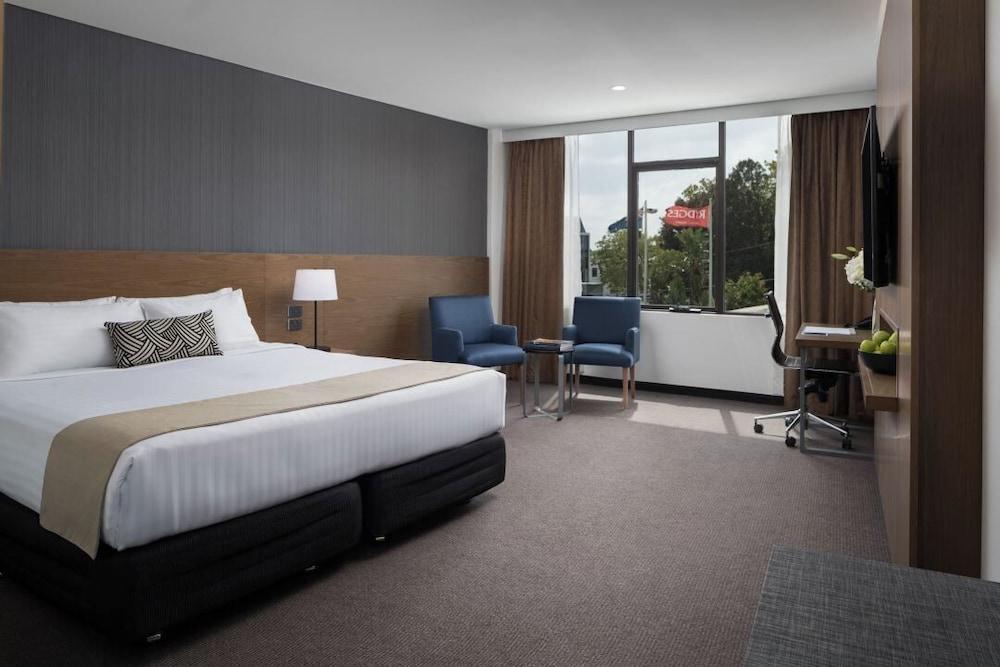 Rydges Camperdown Room Type - Superior Twin Room, 2 Queen Beds