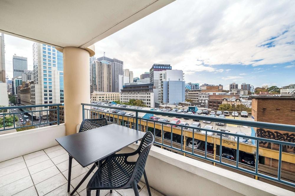 Oaks Sydney Castlereagh Suites Room Type - 1 Bedroom Apartment City View