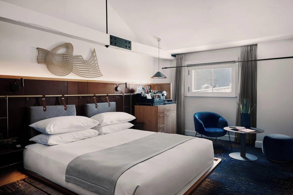 Pier One Sydney Harbour, Marriott Autograph Collection - Tap to explore photos