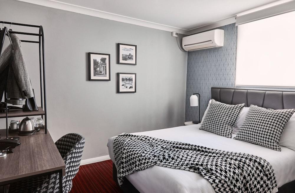 No9 Springfield Room Type - Heritage Queen