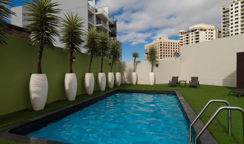 Vibe Hotel Sydney - Tap to explore photos