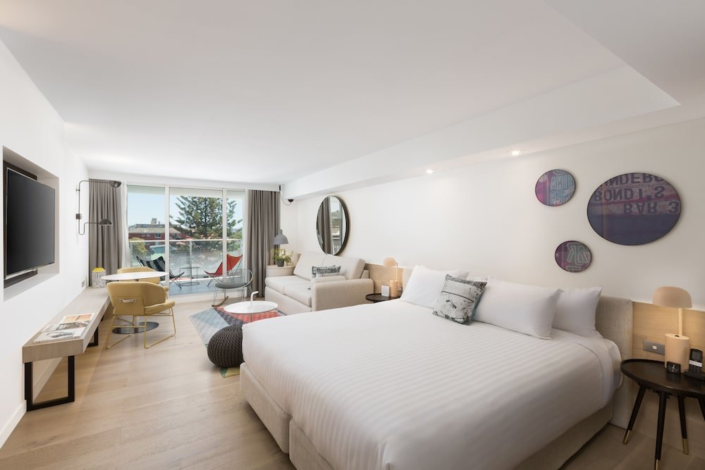 QT Bondi Room Type - Deluxe Studio, 1 King Bed