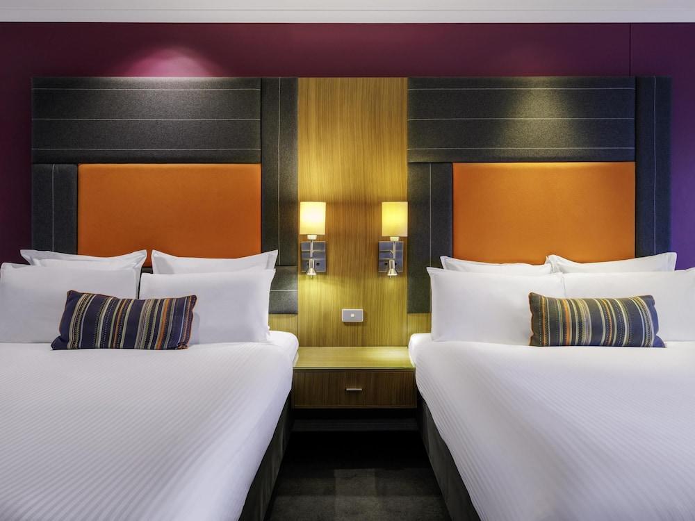 Pullman Sydney Hyde Park Room Type - Classic Room, 2 Double Beds