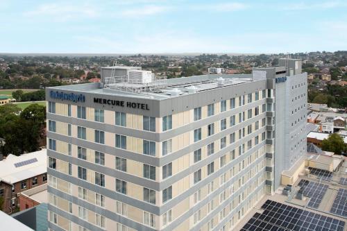 Mercure Sydney Bankstown - Tap to explore photos