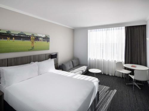 Mercure Sydney Bankstown - Tap to explore photos