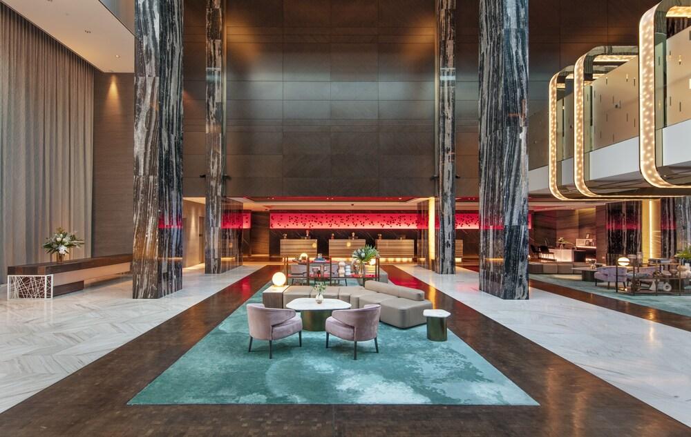 The Darling at the Star