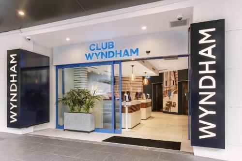 Club Wyndham Sydney - Tap to explore photos
