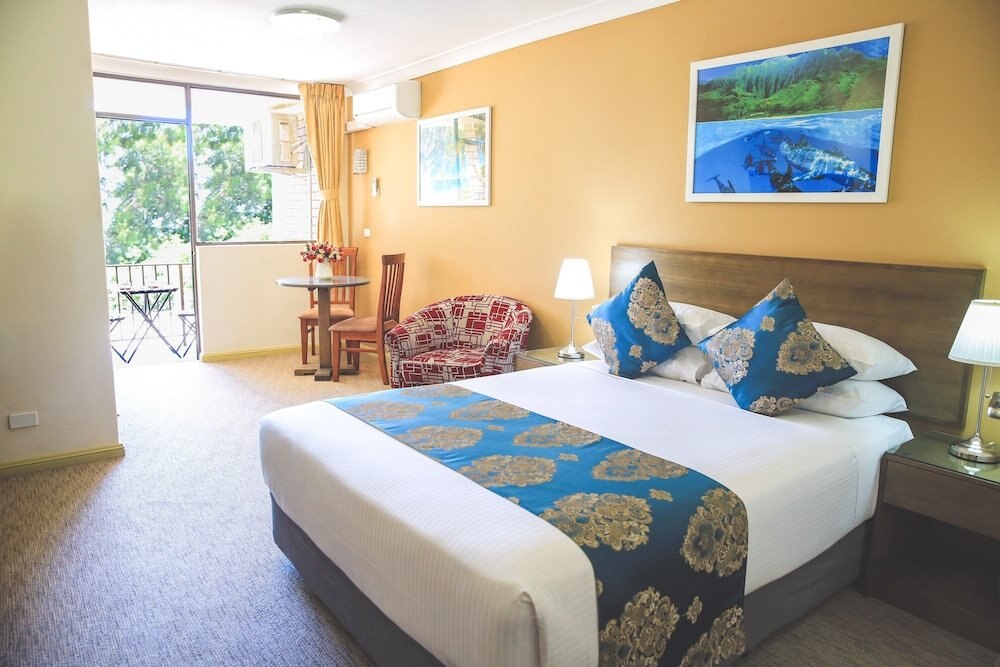 Ryde Inn Room Type - Deluxe Queen Room