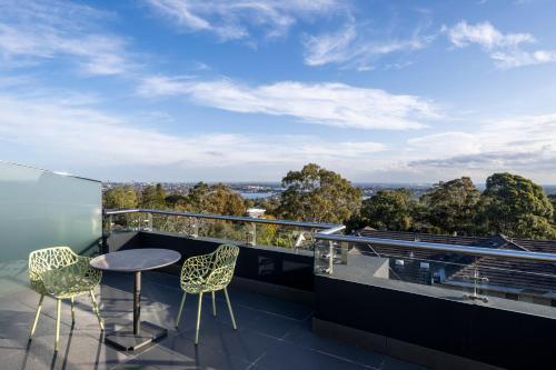 Mercure Sydney St Leonards - Tap to explore photos