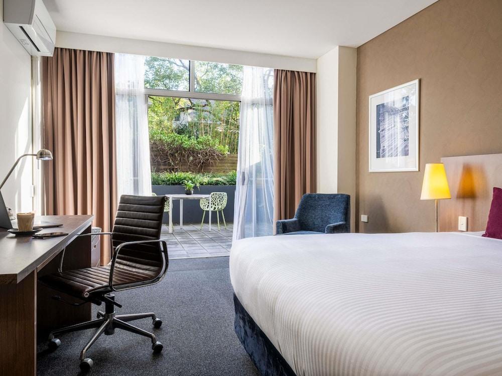 Mercure Sydney St Leonards Room Type - Superior Room, 1 King Bed, Patio