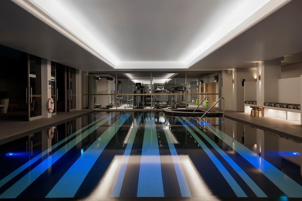 Ovolo Sydney Woolloomooloo, a Wyndham Hotel - Tap to explore photos