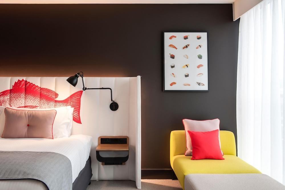 Ovolo Sydney Woolloomooloo, a Wyndham Hotel Room Type - Room, 1 King Bed, City View (Urban) Ovolo Sydney Woolloomooloo, a Wyndham Hotel Room Type - Room, 1 King Bed, City View (Urban)