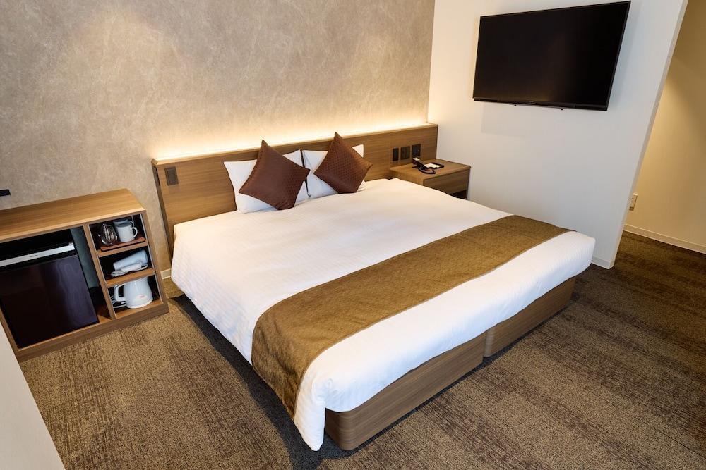 Ginza International Hotel Room Type - Deluxe Double Room, Non Smoking
