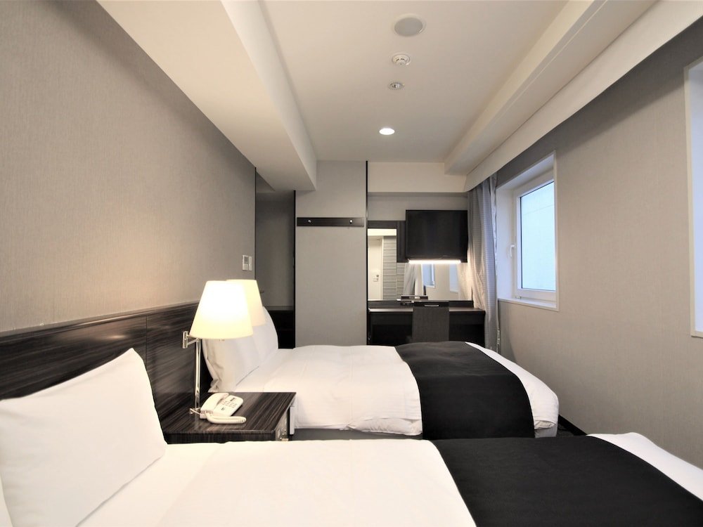 APA Hotel Akasaka Mitsuke - Tap to explore photos