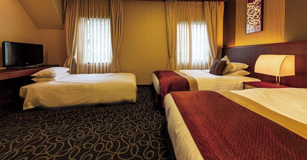 Shibuya Creston Hotel Room Type - Triple Room, Smoking