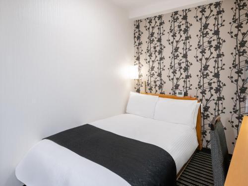 APA Hotel Tokyo Itabashi Ekimae Room Type - Double Room with Small Double Bed - Non-Smoking APA Hotel Tokyo Itabashi Ekimae Room Type - Double Room with Small Double Bed - Non-Smoking