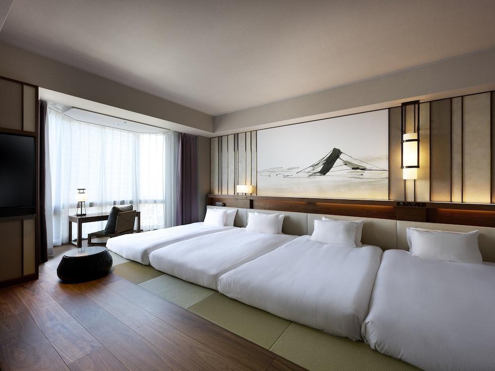 Asakusa View Hotel Room Type - Executive Junior Suite with City Side (4 adults/with Lounge Access)