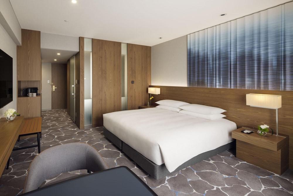 Hyatt Regency Tokyo Room Type - 1 KING BED, PARK VIEW