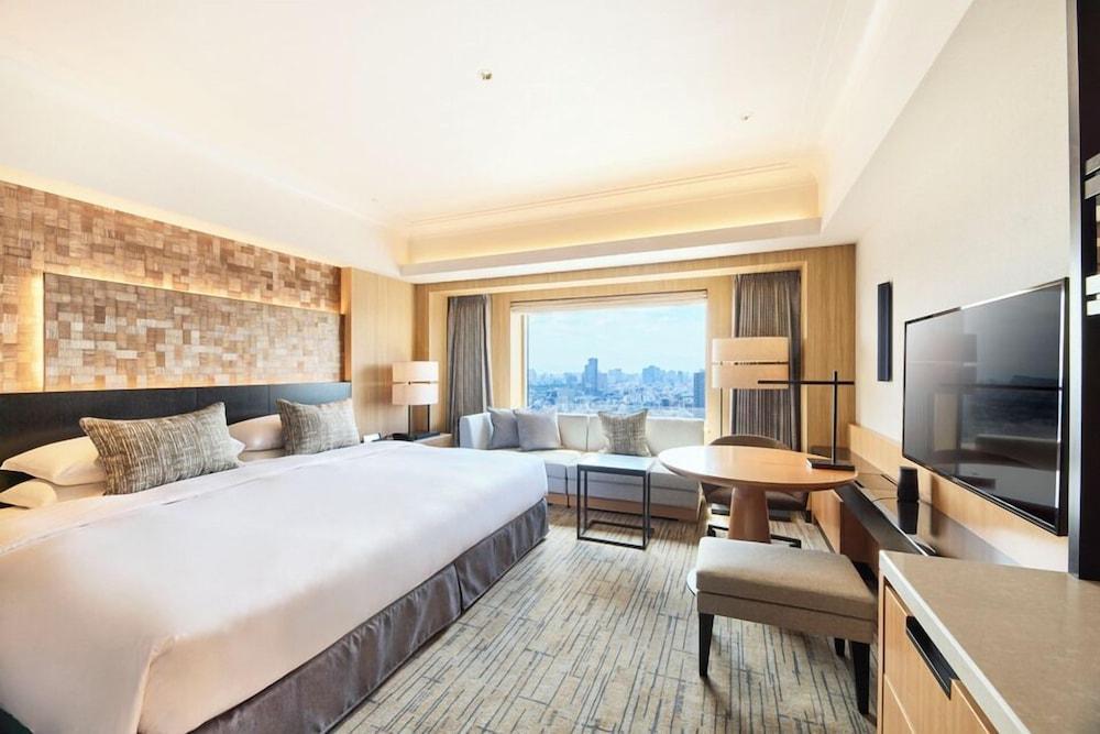 Cerulean Tower Tokyu Hotel Room Type - Newly Renovated - Cerulean Superior King Room with Japanese Style Lounge Access, Non Smoking Cerulean Tower Tokyu Hotel Room Type - Newly Renovated - Cerulean Superior King Room with Japanese Style Lounge Access, Non Smoking