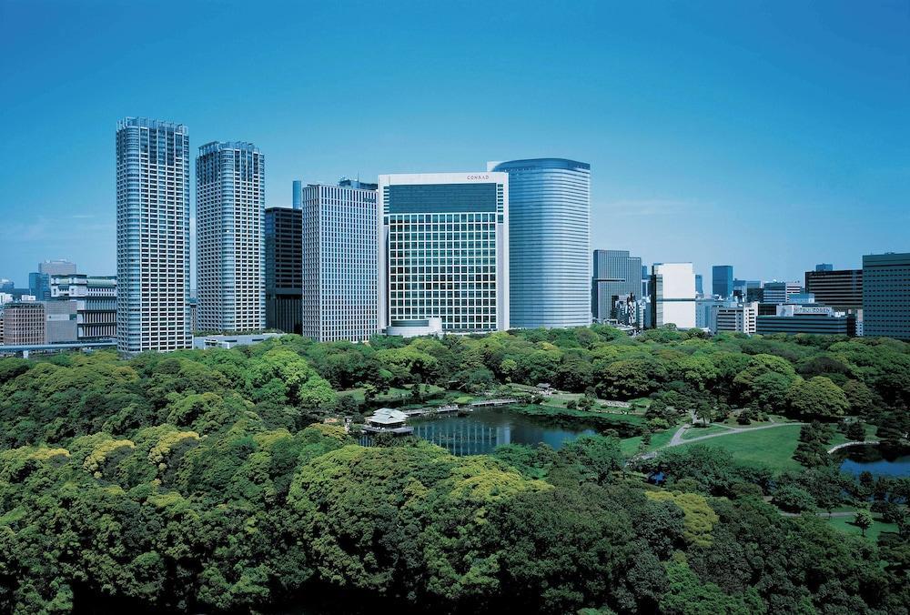 Conrad Tokyo by Hilton - Tap to explore photos