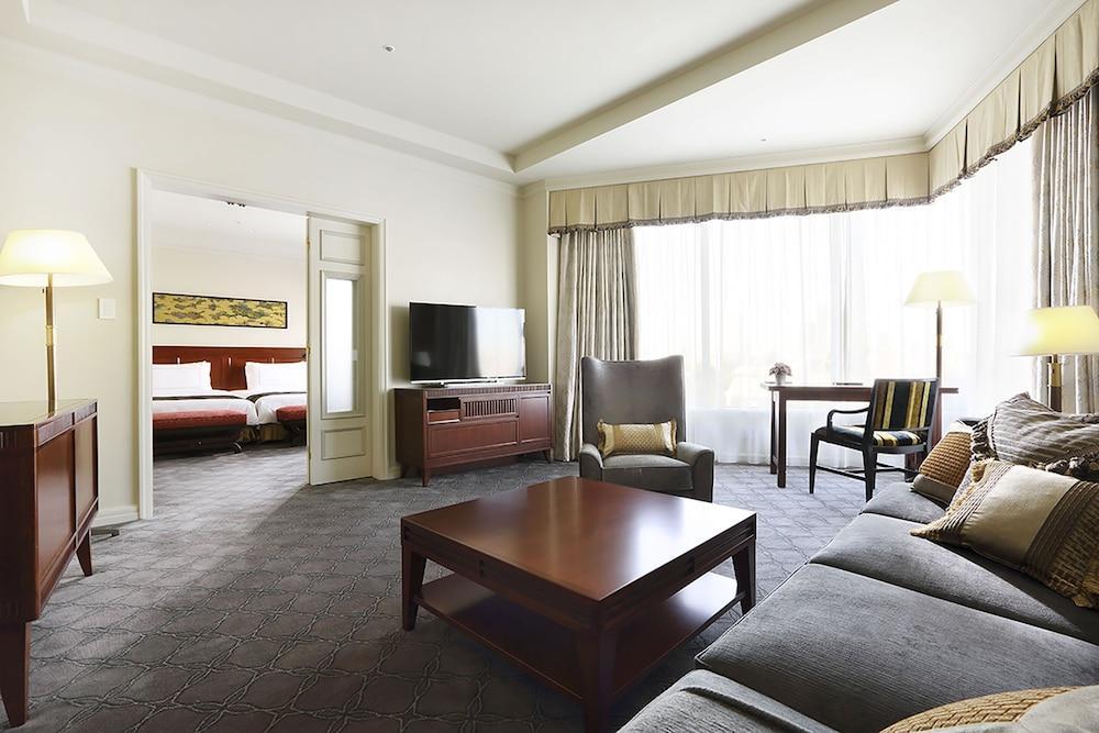 Hotel Chinzanso Tokyo Room Type - Deluxe Garden Suite, 2 Single Beds, Non Smoking / Lounge and Spa Access Hotel Chinzanso Tokyo Room Type - Deluxe Garden Suite, 2 Single Beds, Non Smoking / Lounge and Spa Access
