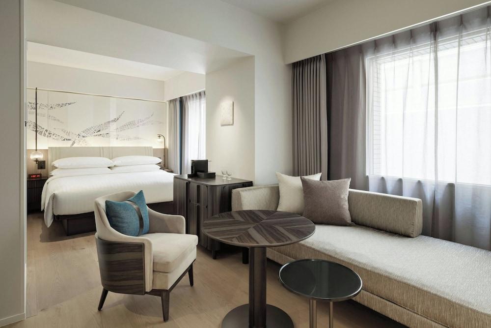 Courtyard by Marriott Tokyo Ginza Room Type - Room, 1 King Bed with Sofa bed