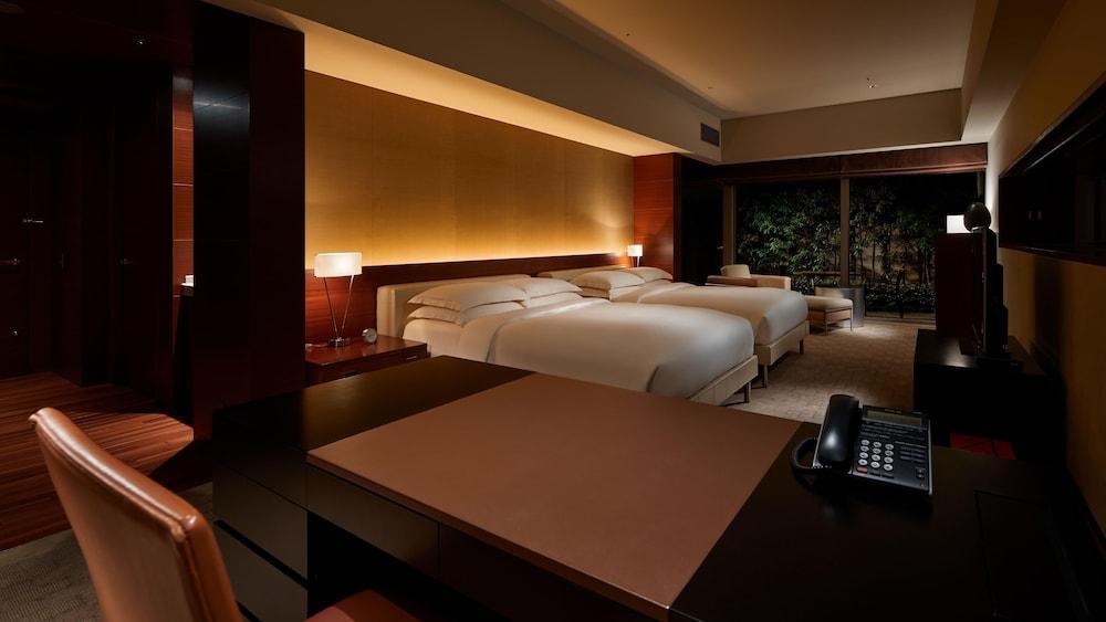 Grand Hyatt Tokyo Room Type - 2 Twin Beds, Club Access, Deluxe