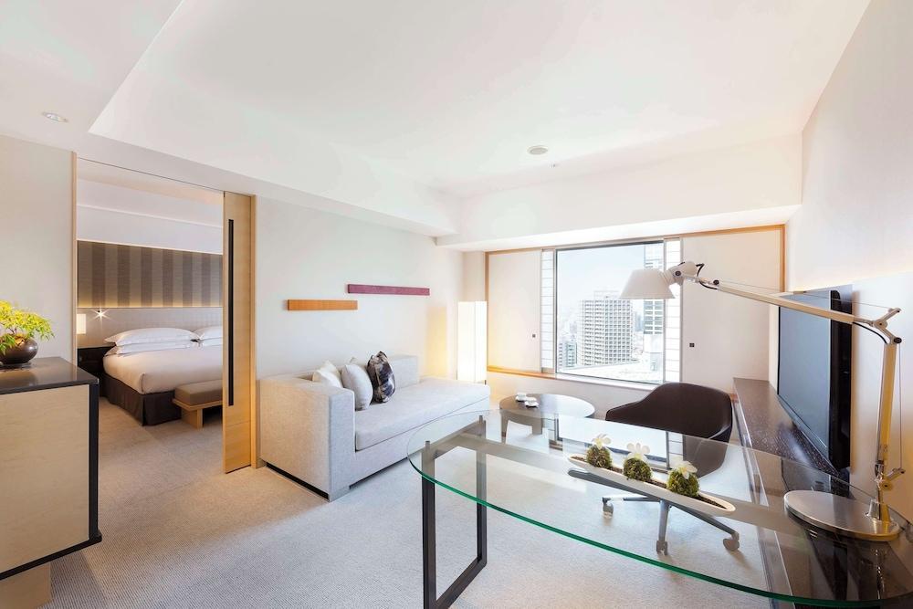 Hilton Tokyo Room Type - KING CITY SUITE EXECUTIVE