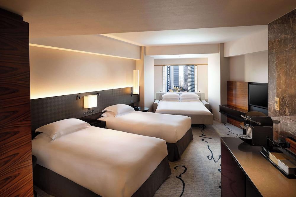 Hilton Tokyo Room Type - TWIN PREMIUM WITH SOFA BED