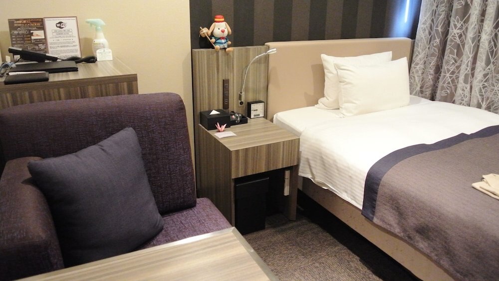 Almont Inn Nihonbashi - Tap to explore photos