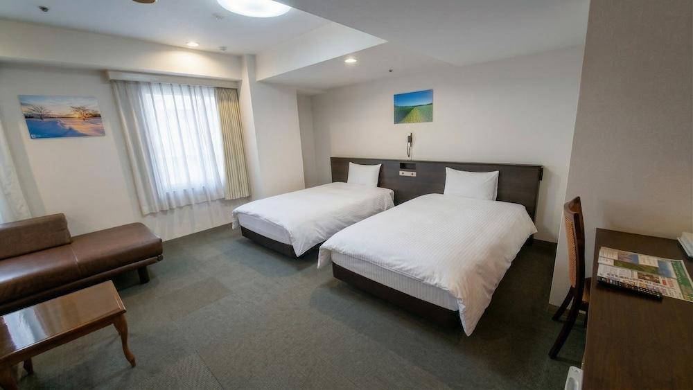 Hotel Continental Room Type - Superior Twin Room, Non Smoking