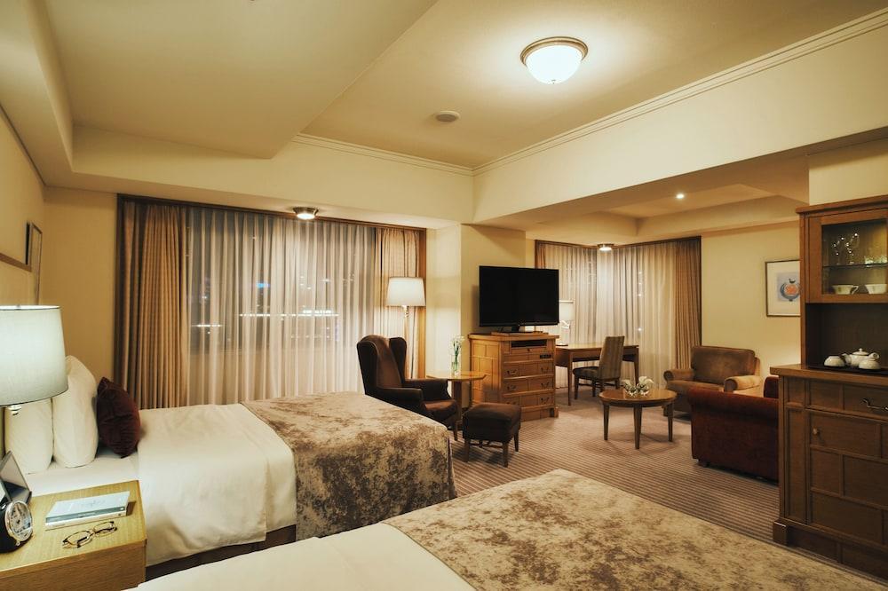 Imperial Hotel, Tokyo Room Type - Main Building Junior Suite Twin