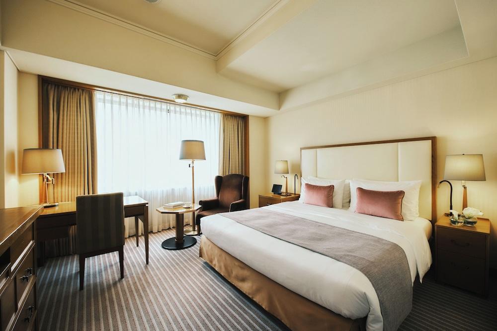 Imperial Hotel, Tokyo Room Type - Main Building Superior King, Non smoking (Construction Sounds May Be Audible Day & Night)
