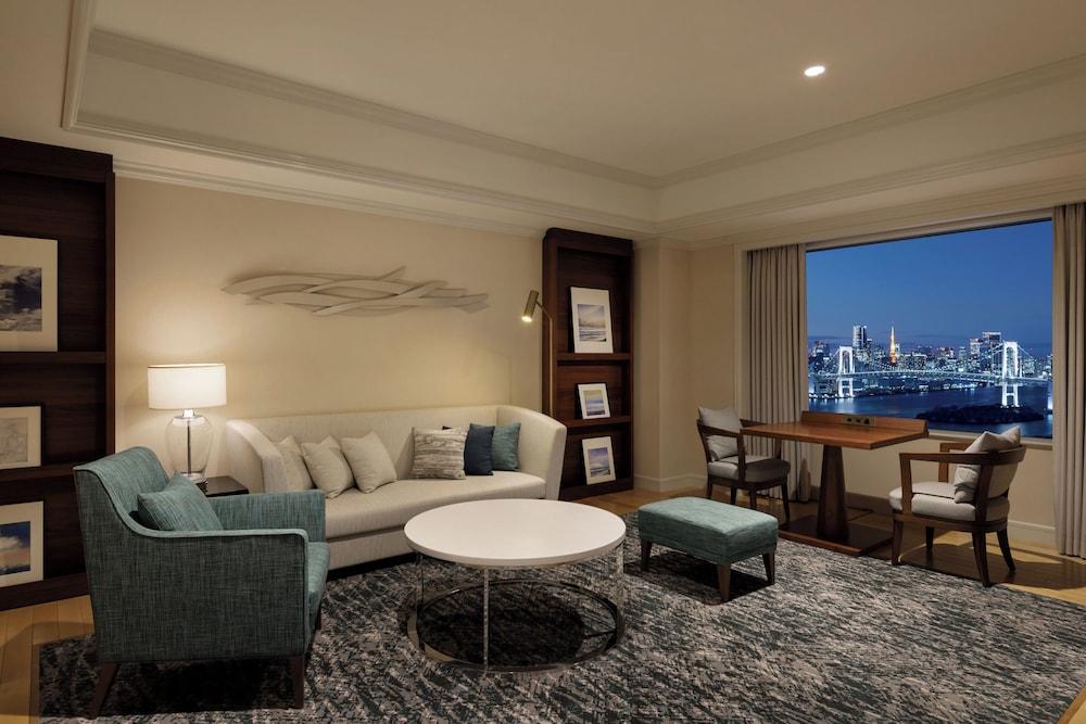 undefined Room Type - Premier  Floor Deluxe Suite Twin Rainbow Bridge Side, Non Smoking