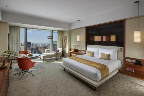 Mandarin Oriental, Tokyo - Tap to explore photos