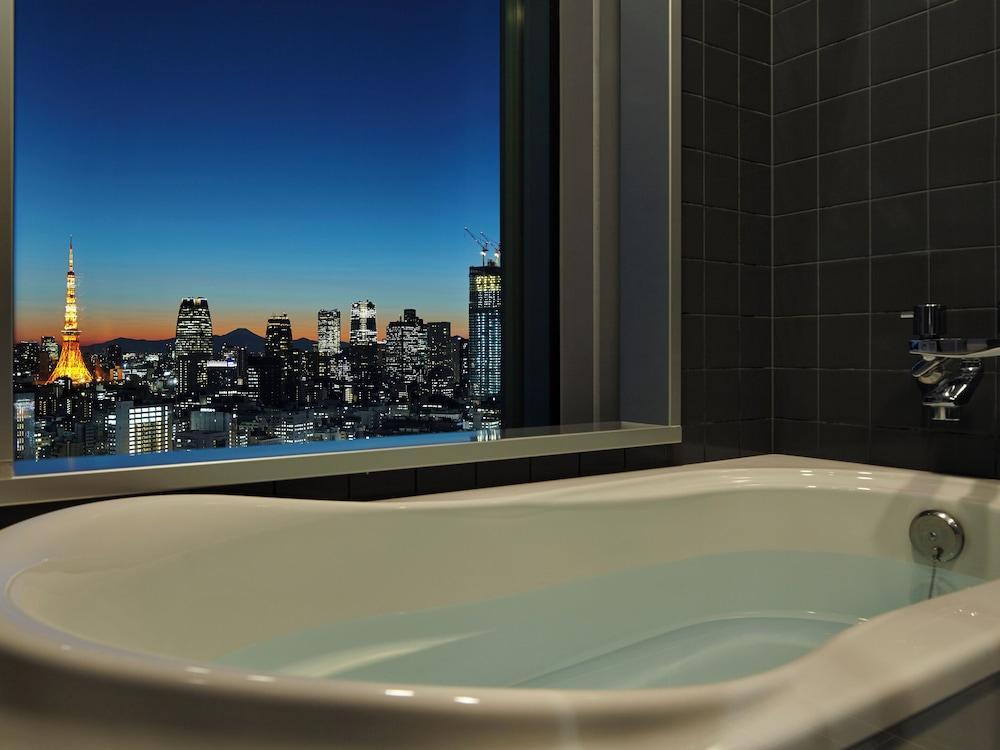 Mitsui Garden Hotel Ginza Premier Room Type - Superior , 1 bed Queen, View Bath, Tokyo Tower View, Smoking Mitsui Garden Hotel Ginza Premier Room Type - Superior , 1 bed Queen, View Bath, Tokyo Tower View, Smoking