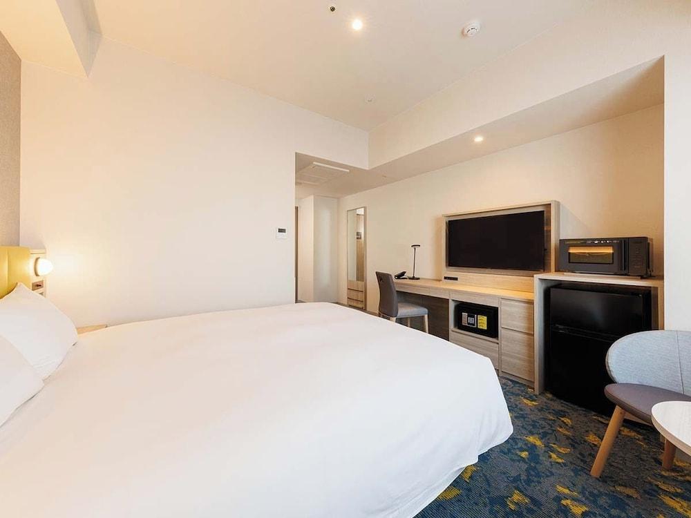 JR East Hotel Mets Tachikawa - Tap to explore photos
