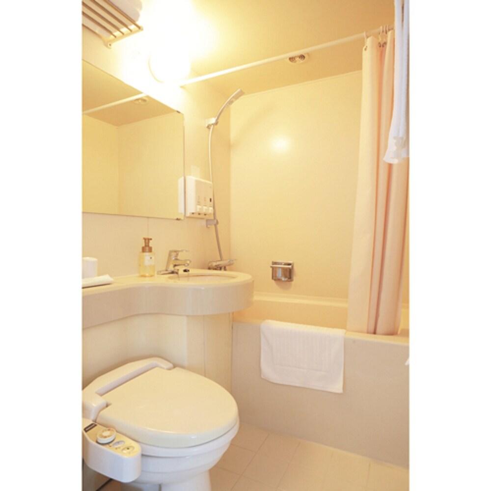 Smile Hotel Nihombashi - Mitsukoshimae - Tap to explore photos