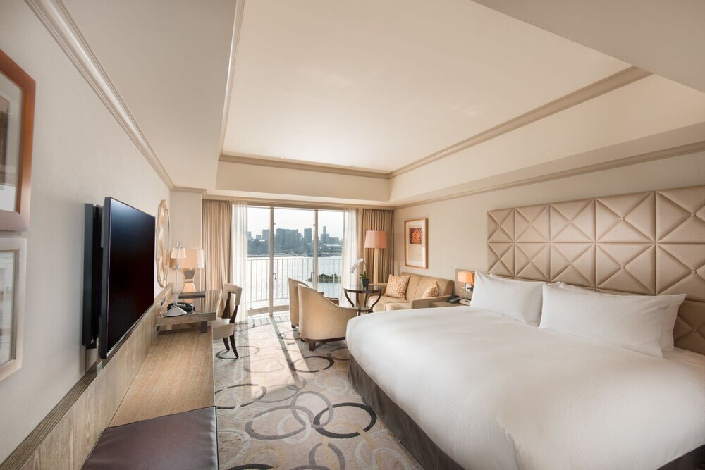 Hilton Tokyo Odaiba Room Type - King Premium Deluxe Room - Non-Smoking - 40sqm Hilton Tokyo Odaiba Room Type - King Premium Deluxe Room - Non-Smoking - 40sqm
