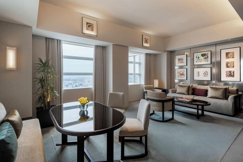 Park Hyatt Tokyo Room Type - Deluxe Suite, 1 King Bed